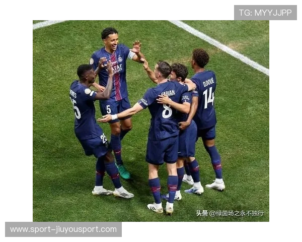 带伤参训！登贝莱赌命备战拜仁，巴黎战术核心不能缺，登贝莱踢飞巴萨欧冠